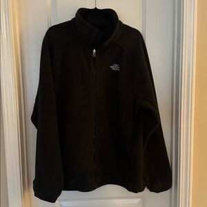 The North Face Black Fleece Jacket Men’s size XL layer-able. Front and back logo